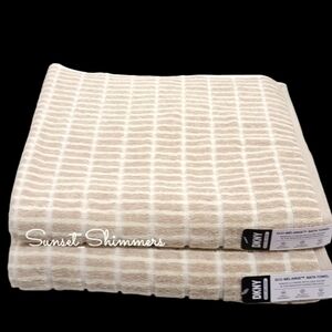 2pc DKNY Bathroom Bath Towel Set Tan Cream & White Box Striped New